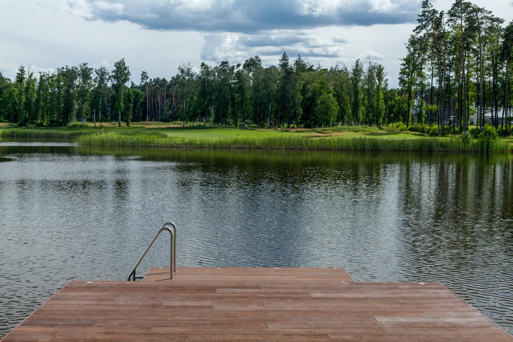 Golfbay Villa Senica Eksteriør bilde