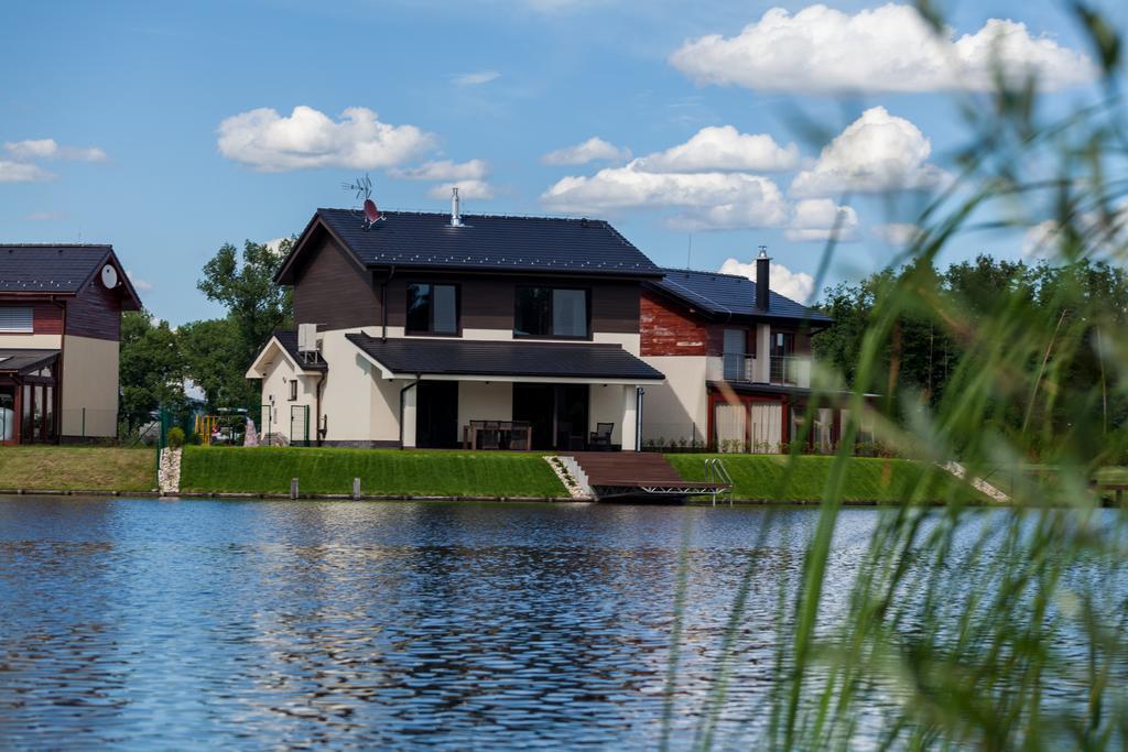 Golfbay Villa Senica Eksteriør bilde