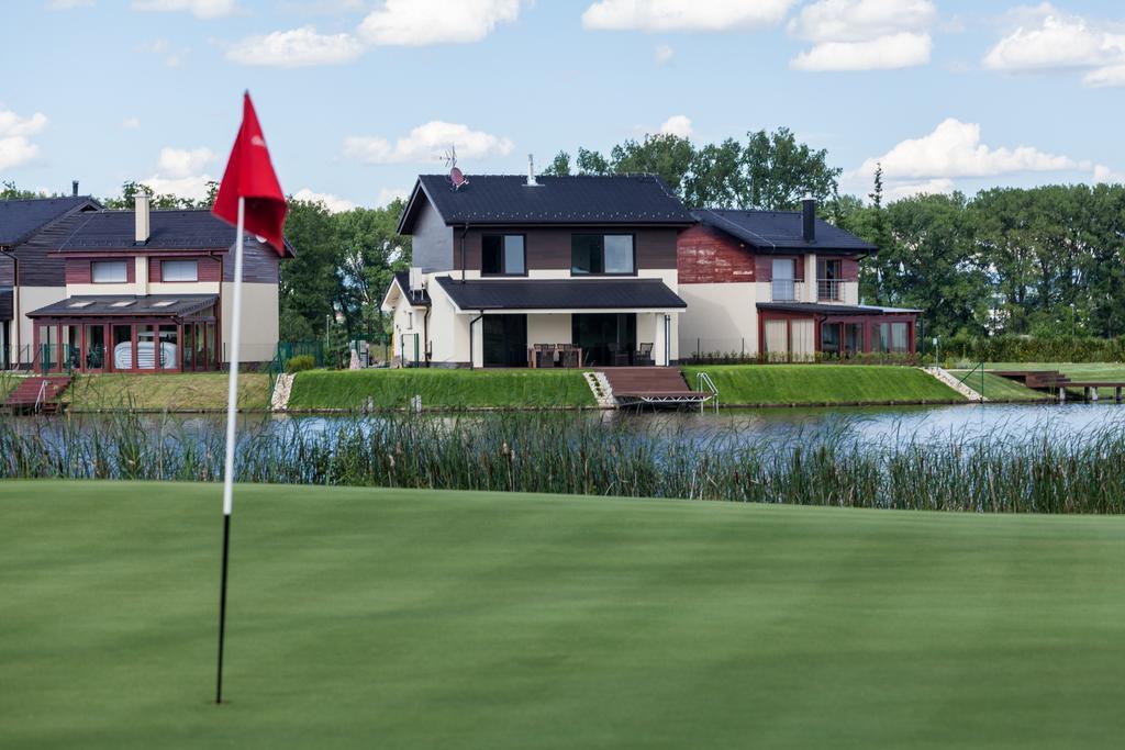 Golfbay Villa Senica Eksteriør bilde