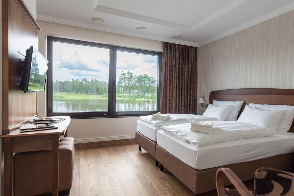 Golfbay Villa Senica Eksteriør bilde