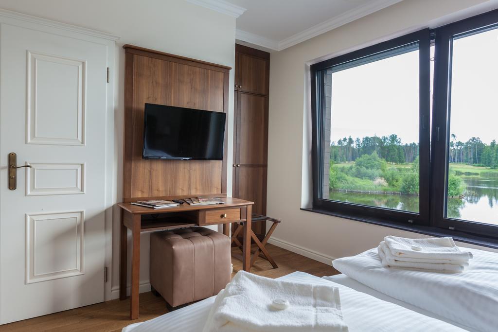 Golfbay Villa Senica Eksteriør bilde