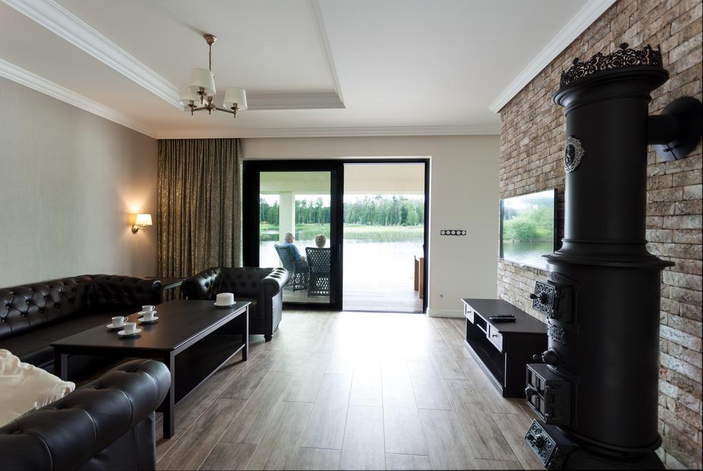Golfbay Villa Senica Eksteriør bilde
