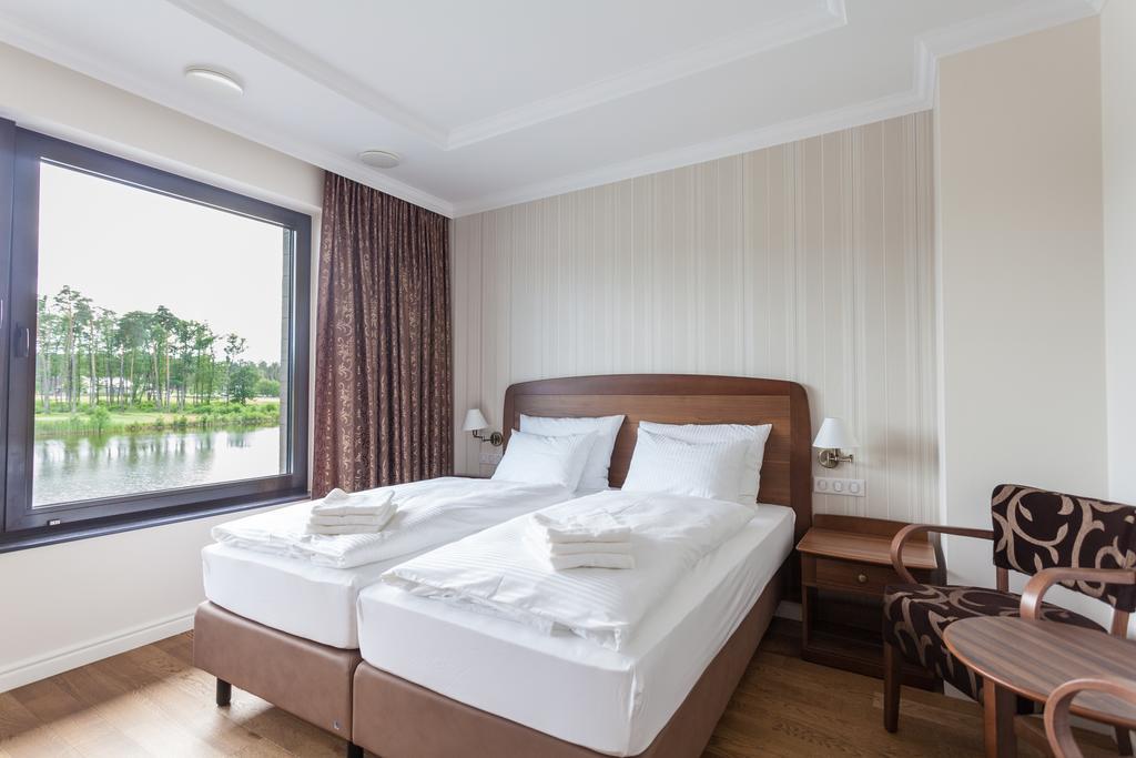 Golfbay Villa Senica Eksteriør bilde